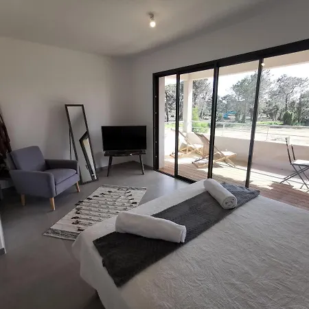Bel Appartement Cala Rossa Bay 4 Personnes * Lecci